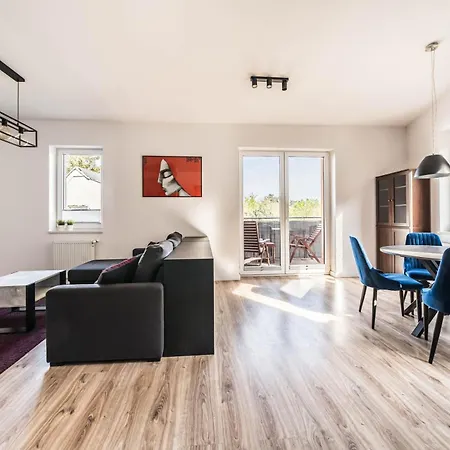 Belvedere Lawica Airport * Познань