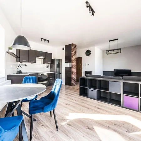 Belvedere Lawica Airport Апартаменти *